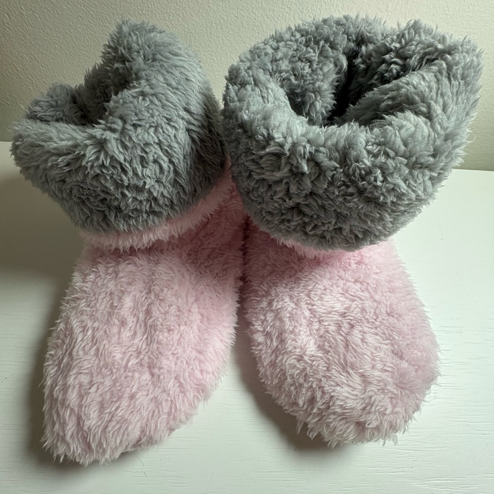 Pink Fuzzy Teddy Slipper Boots 8-9